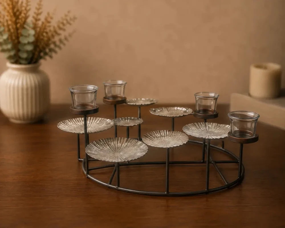 ROYALSTUFFS Helios Decorative Candle Holder 19.5x13x6 inches – Silver Gold