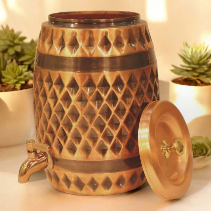 RoyalStuffs Dholak-Shaped Diamond Pattern Antique Copper Water Dispenser – Handcrafted Copper Beverage Dispenser with Tap