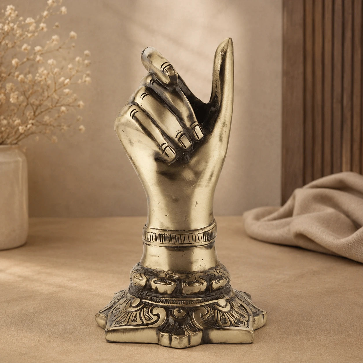 RoyalStuffs Brass Hand Shape Pen & Pencil Holder – Decorative Desk Organizer for Home & Office