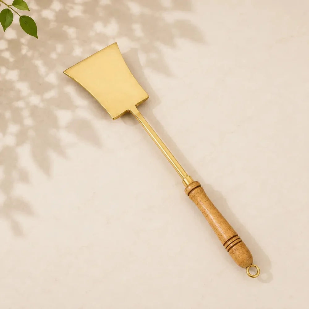 Handcrafted Pure Brass Tavetha / Spatula Turner with Wooden Handle | For Dosa, Roti & Chapati | 14.5" Length