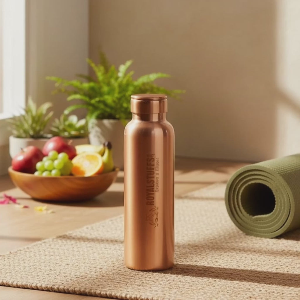 Pure Copper Water Bottle 900ml – Seamless Leak-Proof Premium Drinkware